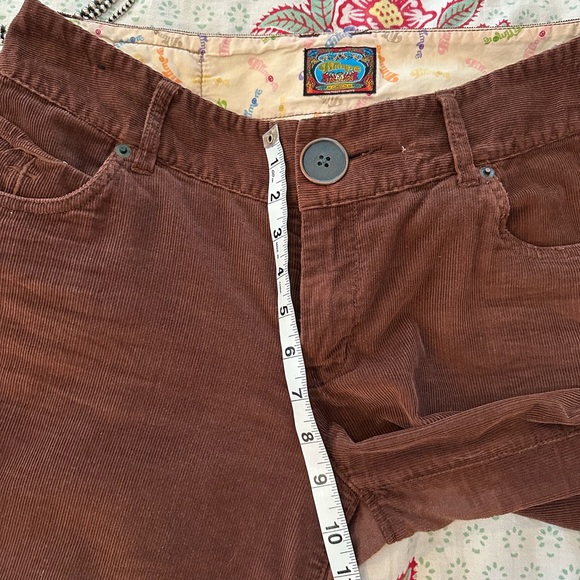 Vintage SUPER Wide-Leg Corduroy Flare Pants. Low slung, swishy, sz 6 - Picture 15 of 17